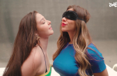 ⁣Blindfolded Girls Challenge